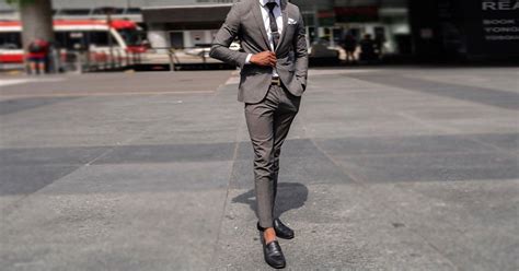 Tuxedoes with Loafers: Can You Wear 